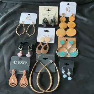 Silverfox Costume Jewelry, 9 Pairs of Earrings $22 Beautiful ♥️🔥💕💙💚